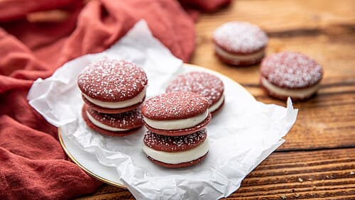 Red Velvet Whoopies