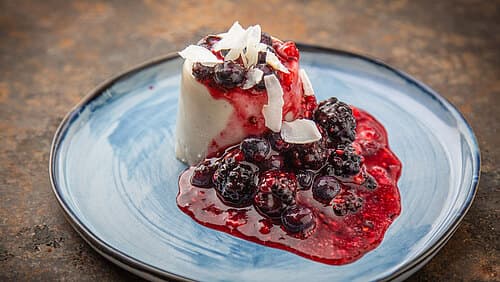 Panna Cotta mit Beerengrütze