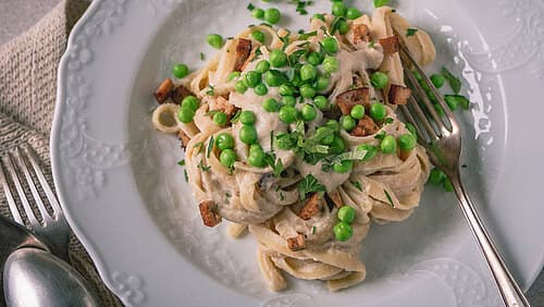 Pasta mit Blumenkohl-Alfredo-Soße