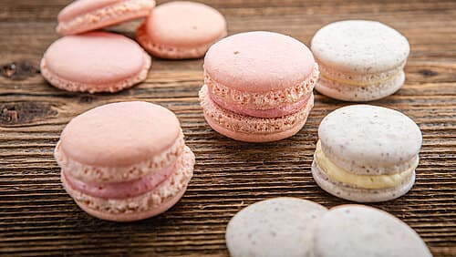 Himbeer-Macarons (oder Chai)