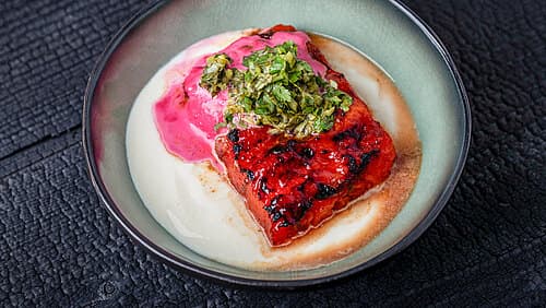 Gochujang-Melone mit Joghurtsoße und Meerettich-Mayo