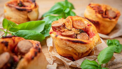 Pizza-Würstchen-Muffins