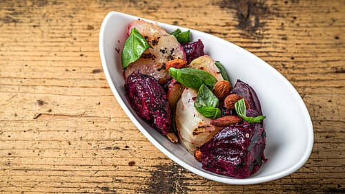Rote Bete und Kohlrabi-Antipasti mit Röst-Mandeln