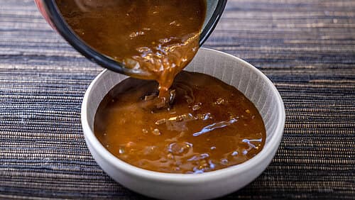 Walnuss-Pilzbraten: Sauce Robert