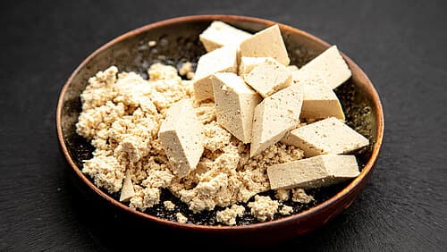 Curry-Paneer Sojakäse-Salat