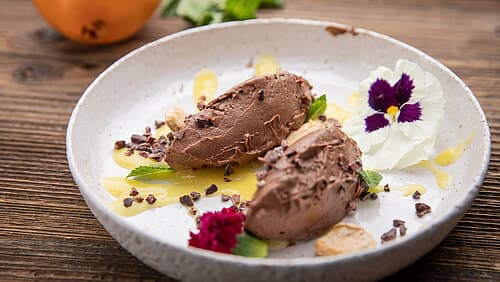 Schokomousse mit Orangensauce