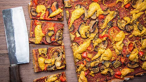 Pizza mit Cashew-Schmelz
