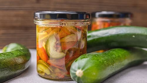 Zucchini-Paprika süß-sauer