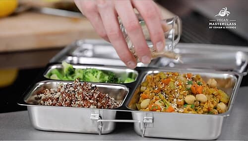 Quinoa-Lunchbox mit Daal Quinoa-Lunchbox mit Daal