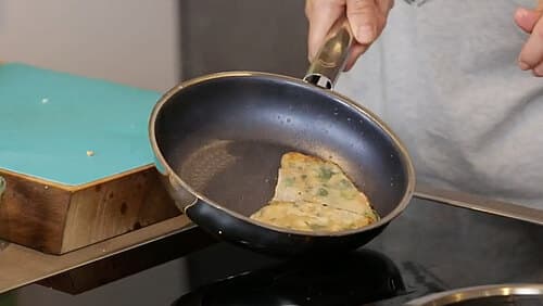 Hauptgang Teil 1: Reispapier-Maultasche Hauptgang Teil 1: Reispapier-Maultasche