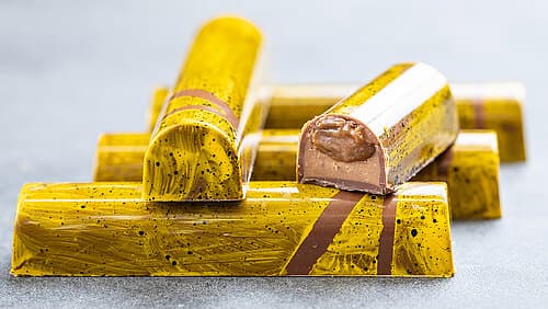 Weiches Karamell & Nougat in Formpralinen Weiches Karamell & Nougat in Formpralinen