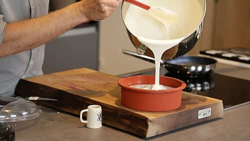 Nachspeise Teil 1: Weißes Schokoladen-Parfait Nachspeise Teil 1: Weißes Schokoladen-Parfait