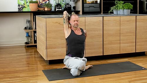 10 Minuten Yogapraxis - nach dem Kochen 10 Minuten Yogapraxis - nach dem Kochen