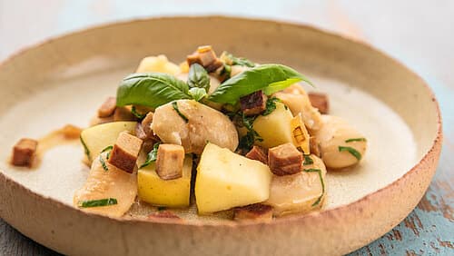 Riesenbohnen-Pfanne mit geräuchertem Tofu Riesenbohnen-Pfanne mit geräuchertem Tofu