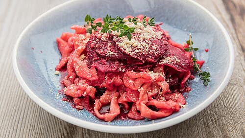 Rote-Bete-Pasta mit Thymian Rote-Bete-Pasta mit Thymian